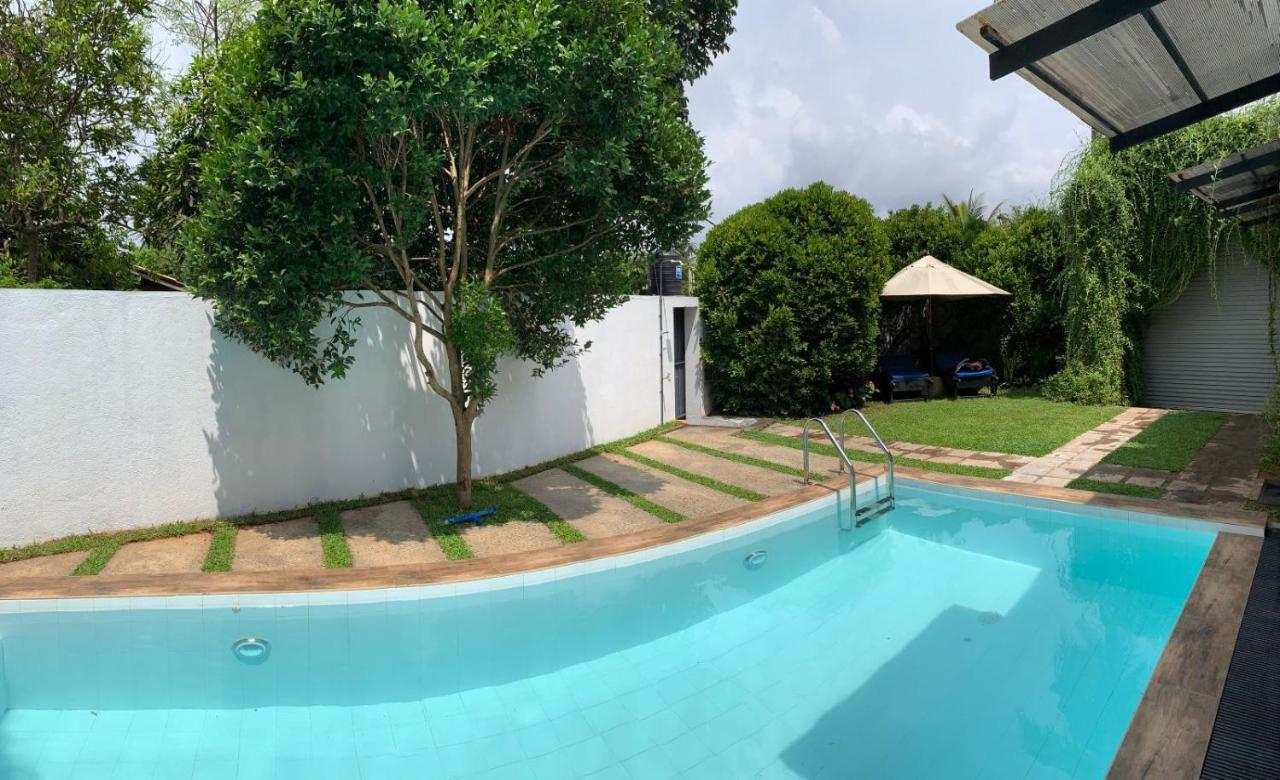 Milla Villa Hikkaduwa Exterior photo